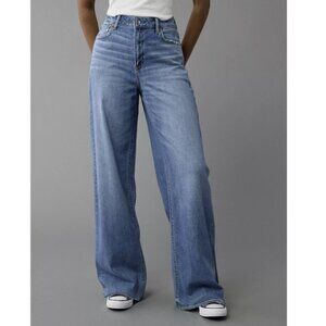 AE Dreamy Drape Stretch Super High-Waisted Baggy Wide-Leg Jean Med Wash Size 0